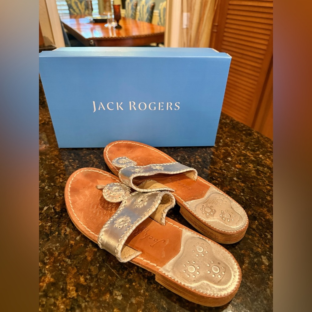 Jack Rogers Jacks Flat Silver Metallic Platinum Leather Sandals - Size 9 1/2